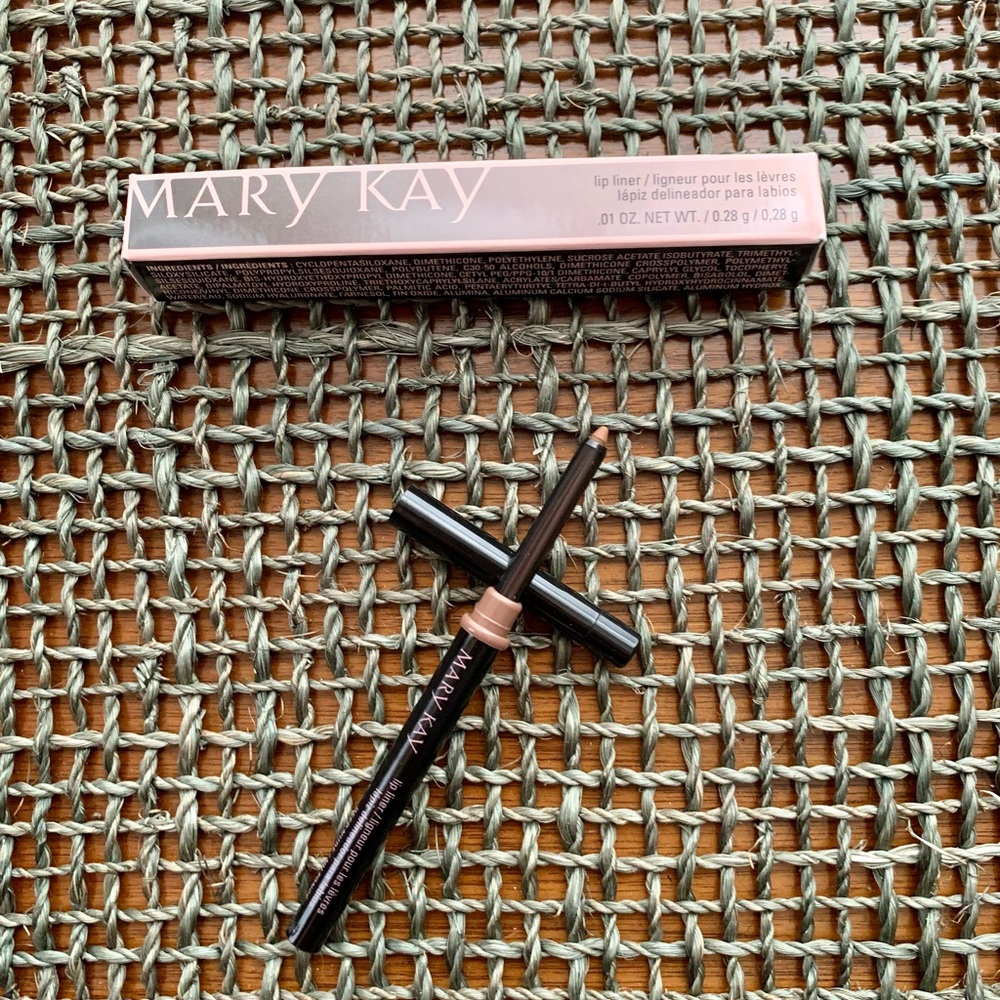 Mary Kay NIP Deep Nude Lip Liner